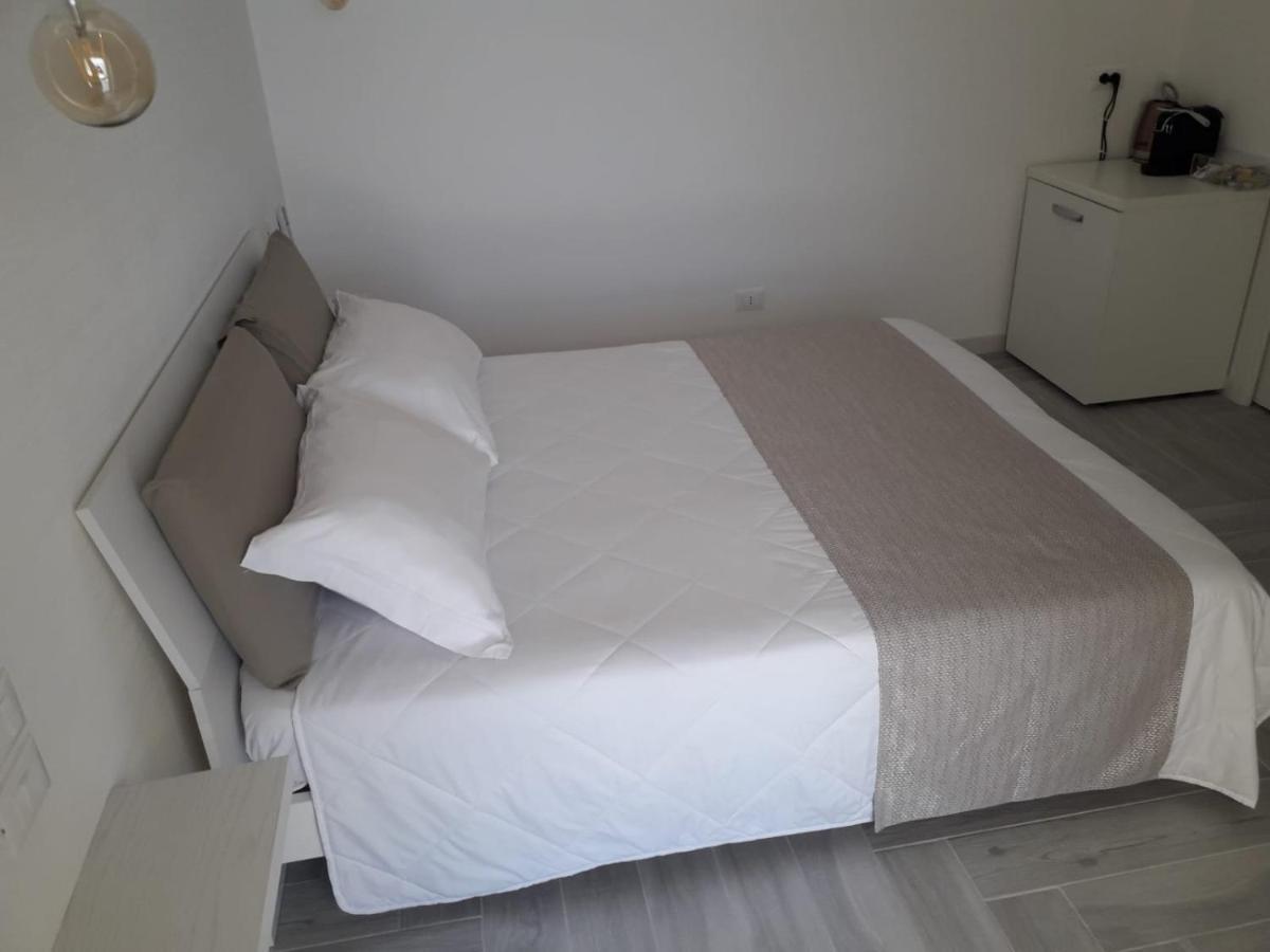Aquamari B&B Vieste Bagian luar foto